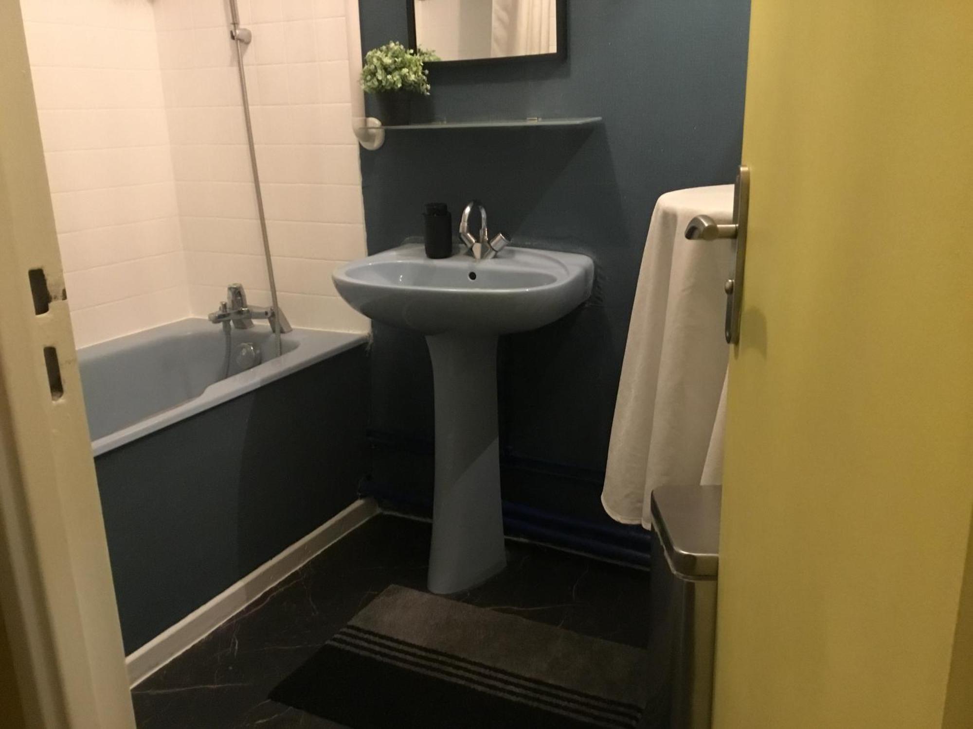Just For Sleep-Daily Stay 20H To 10H Apres Votre Arrivee Dans Le Batiment D'Entree, Contact I'Hote Via Le Message Ici De Reservation Pour L'Enregistrement I'Entree Dans La Propriete Sans I'Approbation Est Interdite-Resevation D'Un Tiers Est Inaccepta Bobigny Dış mekan fotoğraf